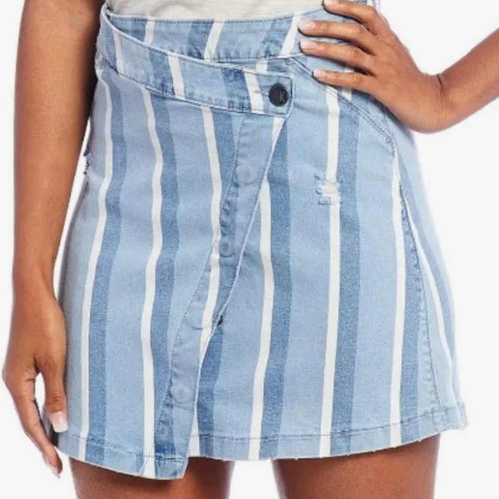 Kut from the Kloth mini skirt style Connie size 8
